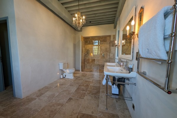 Bathroom2 - Grande Suite